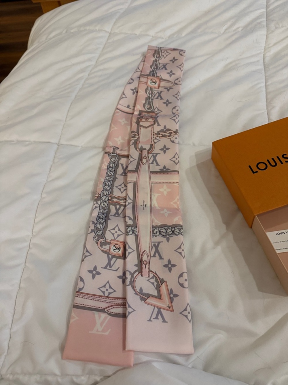 Louis Vuitton Pink and Gray Monogram Silk Twilly Confidential Scarf - Picture 4 of 5